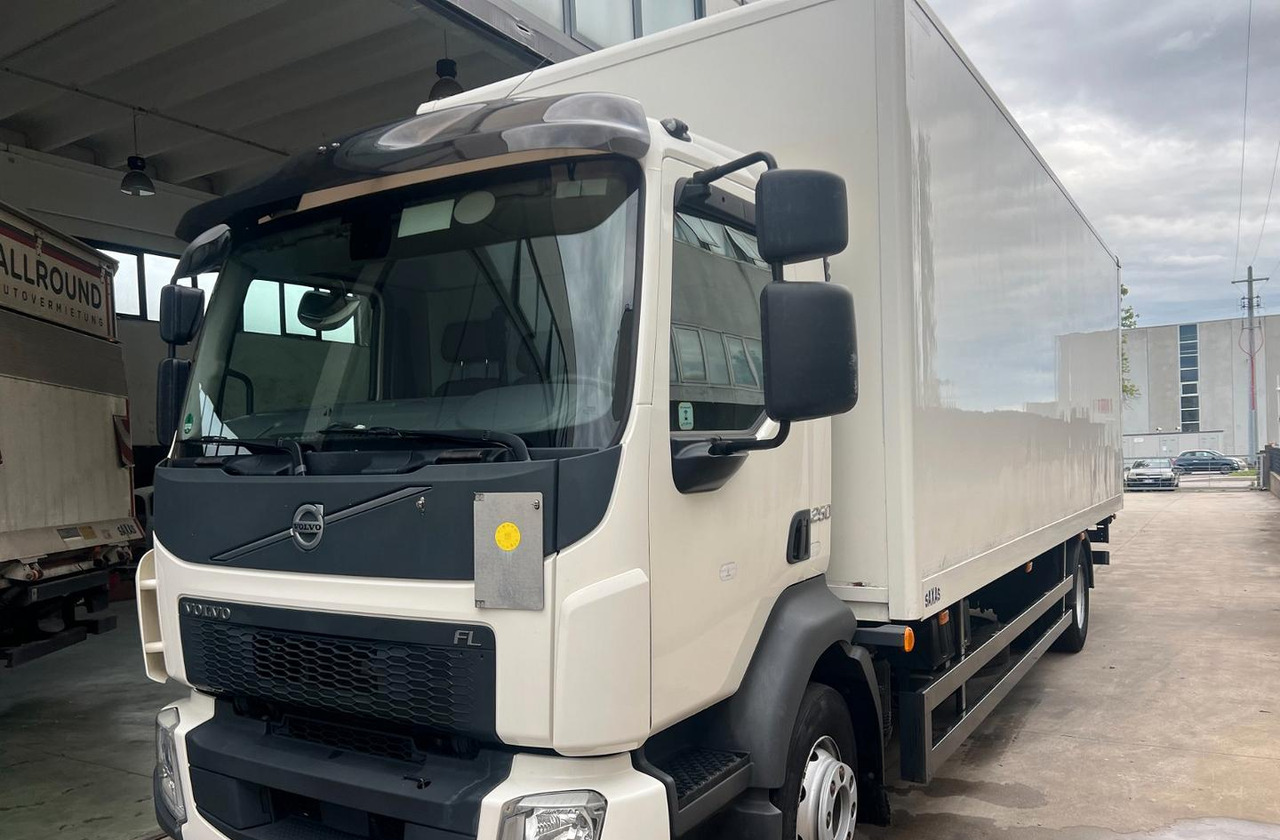 VOLVO FL 250 euro 6 sponda - Camião furgão: foto 1 VOLVO FL 250 euro 6 sponda - Camião furgão: foto 1