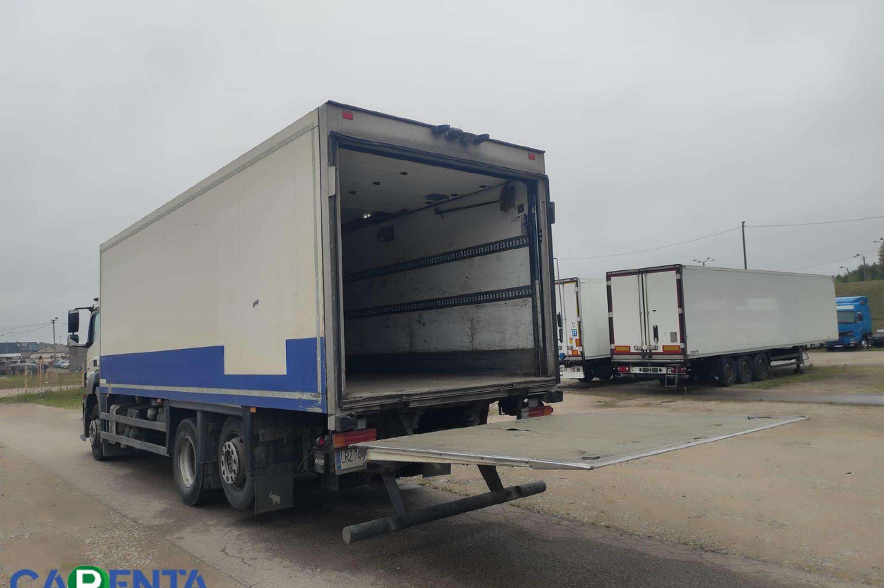 Mercedes-Benz AXOR 940.20 - Camião frigorífico: foto 3 Mercedes-Benz AXOR 940.20 - Camião frigorífico: foto 3