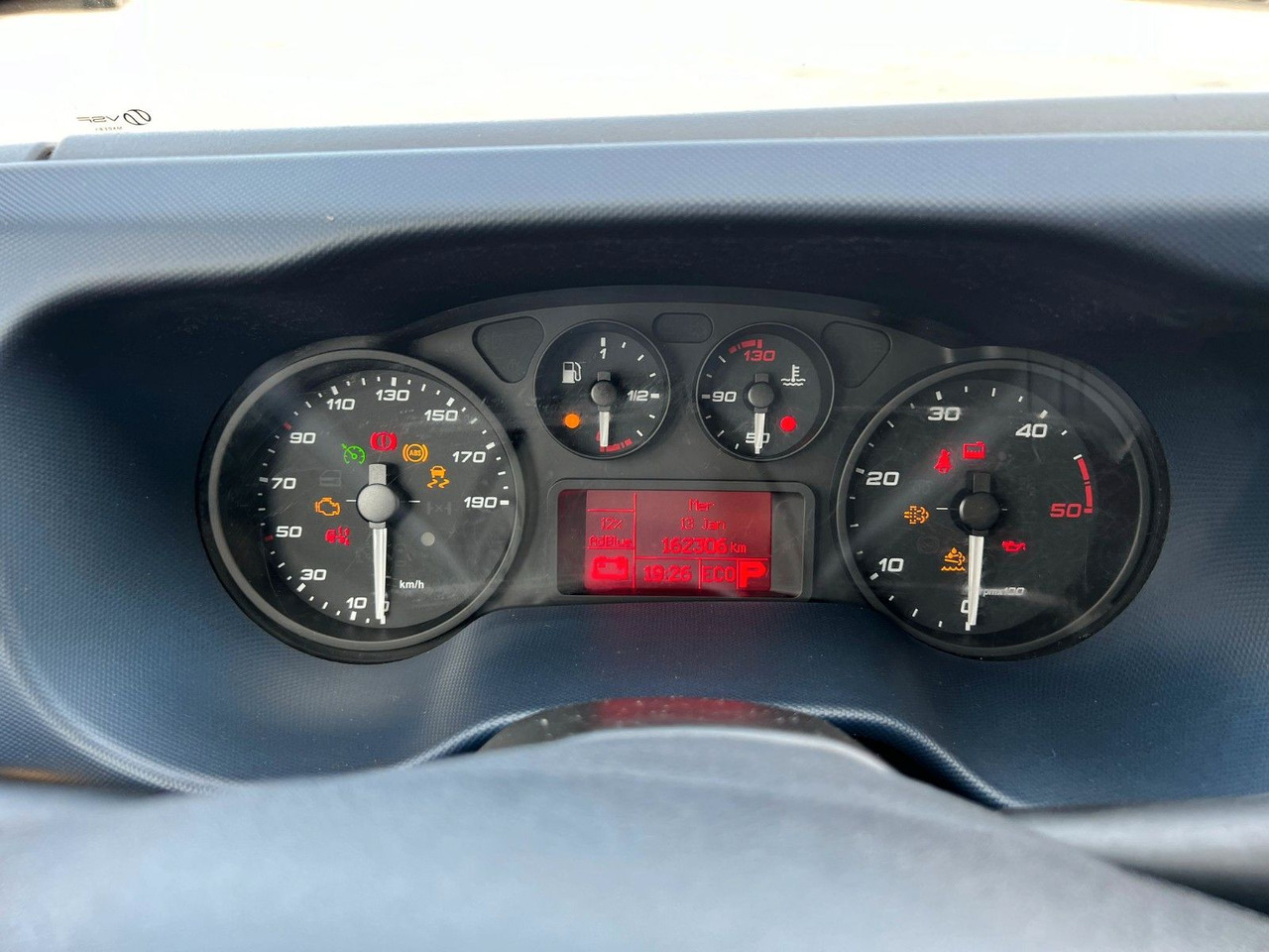 Carrinha frigorífica Iveco Daily 35C18 MAXICARGO Kühlkoffer/CARRIER/AC/EU6: foto 12 Carrinha frigorífica Iveco Daily 35C18 MAXICARGO Kühlkoffer/CARRIER/AC/EU6: foto 12