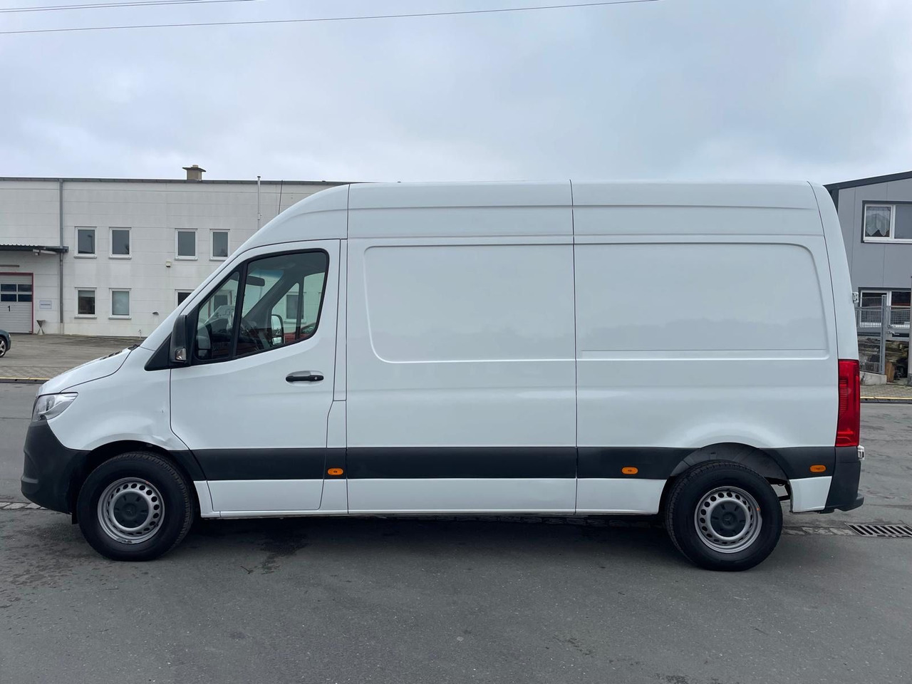 Mercedes-Benz eSprinter L2H2 Kastenwagen/47KW/AC/Kamera - Furgão, Carrinha elétrica: foto 4 Mercedes-Benz eSprinter L2H2 Kastenwagen/47KW/AC/Kamera - Furgão, Carrinha elétrica: foto 4