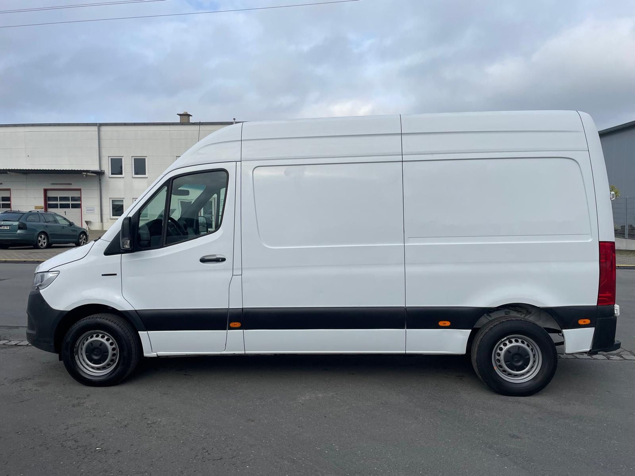 Mercedes-Benz eSprinter L2H2 Kastenwagen/47KW/AC/Kamera - Furgão, Carrinha elétrica: foto 4 Mercedes-Benz eSprinter L2H2 Kastenwagen/47KW/AC/Kamera - Furgão, Carrinha elétrica: foto 4
