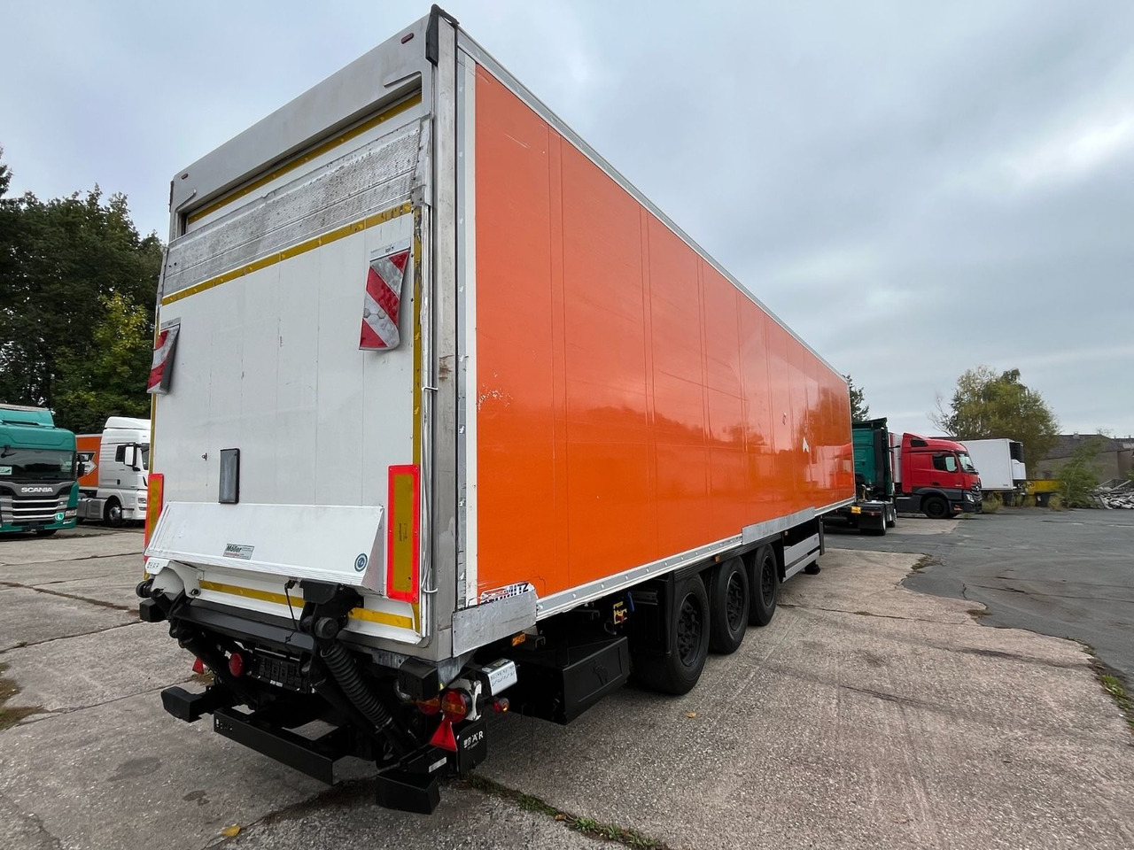 Schmitz Cargobull SCB*S3B/CARRIER/Vector1550/LBW/BÄR/2347h/13,4m - Semi-reboque frigorífico: foto 4 Schmitz Cargobull SCB*S3B/CARRIER/Vector1550/LBW/BÄR/2347h/13,4m - Semi-reboque frigorífico: foto 4