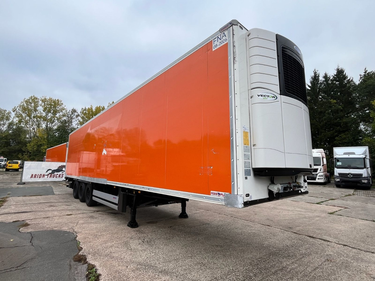Schmitz Cargobull SCB*S3B/CARRIER/Vector1550/LBW/BÄR/2347h/13,4m - Semi-reboque frigorífico: foto 1 Schmitz Cargobull SCB*S3B/CARRIER/Vector1550/LBW/BÄR/2347h/13,4m - Semi-reboque frigorífico: foto 1