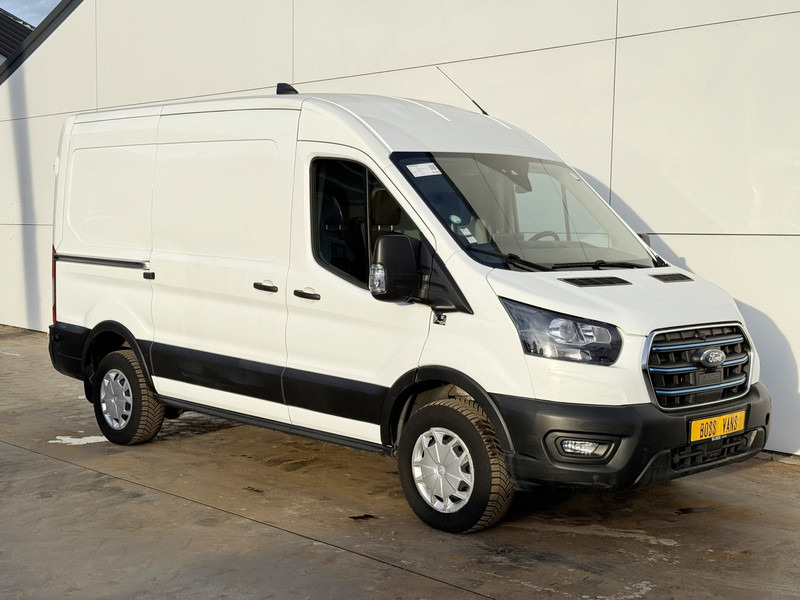Ford E-Transit 390 75kWh 184PK 390 Elektrisch 75kWh 334km WLTP BEV Snelladen L2H2 Climate Control Tachograaf Carplay 360° Camera Stoelverwarming Parkeersensoren voor achter Laadkabel - Furgão, Carrinha elétrica: foto 4 Ford E-Transit 390 75kWh 184PK 390 Elektrisch 75kWh 334km WLTP BEV Snelladen L2H2 Climate Control Tachograaf Carplay 360° Camera Stoelverwarming Parkeersensoren voor achter Laadkabel - Furgão, Carrinha elétrica: foto 4