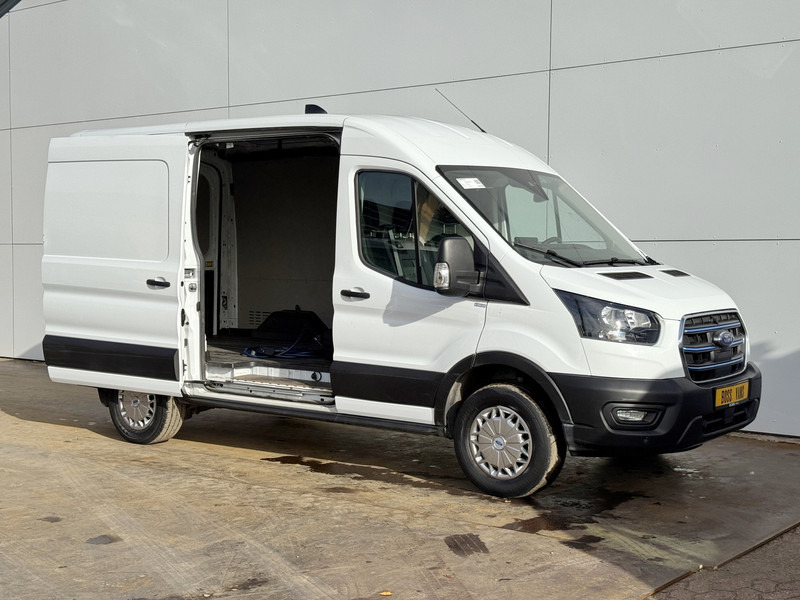 Ford E-Transit 390 75kWh 184PK Elektrisch 75kWh 334km WLTP BEV Snelladen L2H2 Climate Control Tacho Carplay Camera Stoelverwarming Parkeersensoren voor achter - Furgão, Carrinha elétrica: foto 5 Ford E-Transit 390 75kWh 184PK Elektrisch 75kWh 334km WLTP BEV Snelladen L2H2 Climate Control Tacho Carplay Camera Stoelverwarming Parkeersensoren voor achter - Furgão, Carrinha elétrica: foto 5