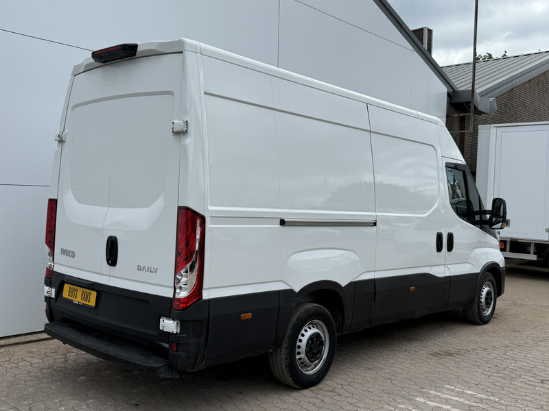 Iveco Daily 35S14 2.3 L2H2 Airco Cruise 3.5ton Trekgewicht Lucht geveerde stoel - Furgão compacto: foto 3 Iveco Daily 35S14 2.3 L2H2 Airco Cruise 3.5ton Trekgewicht Lucht geveerde stoel - Furgão compacto: foto 3