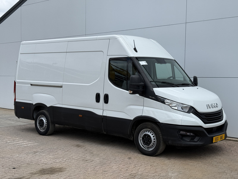 Iveco Daily 35S14 2.3 L2H2 Airco Cruise 3.5ton Trekgewicht Lucht geveerde stoel - Furgão compacto: foto 4 Iveco Daily 35S14 2.3 L2H2 Airco Cruise 3.5ton Trekgewicht Lucht geveerde stoel - Furgão compacto: foto 4