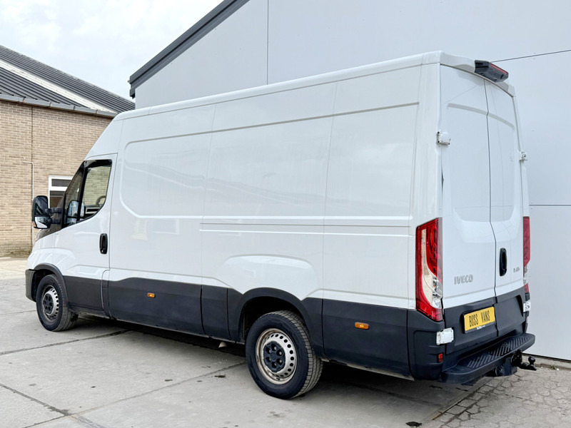 Iveco Daily 35S14 2.3 L2H2 Climate Control Cruise Control Trekhaak Lucht Geveerde Stoel - Furgão: foto 2 Iveco Daily 35S14 2.3 L2H2 Climate Control Cruise Control Trekhaak Lucht Geveerde Stoel - Furgão: foto 2
