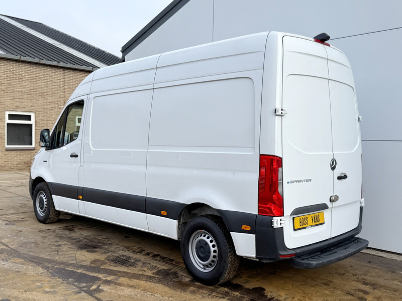 Mercedes-Benz eSprinter 112 L2H2 100% Elektrisch 55kWh 168km WLTP 80kw Snelladen Climate Control Camera Stoelverwarming - Furgão, Carrinha elétrica: foto 2 Mercedes-Benz eSprinter 112 L2H2 100% Elektrisch 55kWh 168km WLTP 80kw Snelladen Climate Control Camera Stoelverwarming - Furgão, Carrinha elétrica: foto 2
