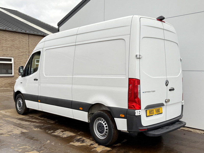 Mercedes-Benz eSprinter 112 L2H2 100% Elektrisch 55kWh 168km WLTP 80kw Snelladen Climate Control Camera Stoelverwarming - Furgão, Carrinha elétrica: foto 2 Mercedes-Benz eSprinter 112 L2H2 100% Elektrisch 55kWh 168km WLTP 80kw Snelladen Climate Control Camera Stoelverwarming - Furgão, Carrinha elétrica: foto 2