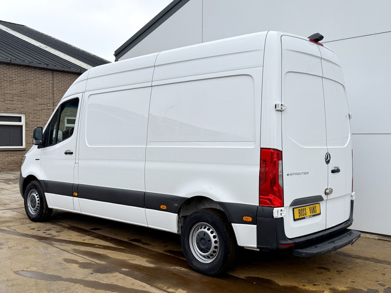 Mercedes-Benz eSprinter 312 55kWh ALL-IN PRIJS L2H2 55kWh 168km WLTP 80kw Snelladen Climate Control Camera Stoelverwarming - Furgão, Carrinha elétrica: foto 2 Mercedes-Benz eSprinter 312 55kWh ALL-IN PRIJS L2H2 55kWh 168km WLTP 80kw Snelladen Climate Control Camera Stoelverwarming - Furgão, Carrinha elétrica: foto 2