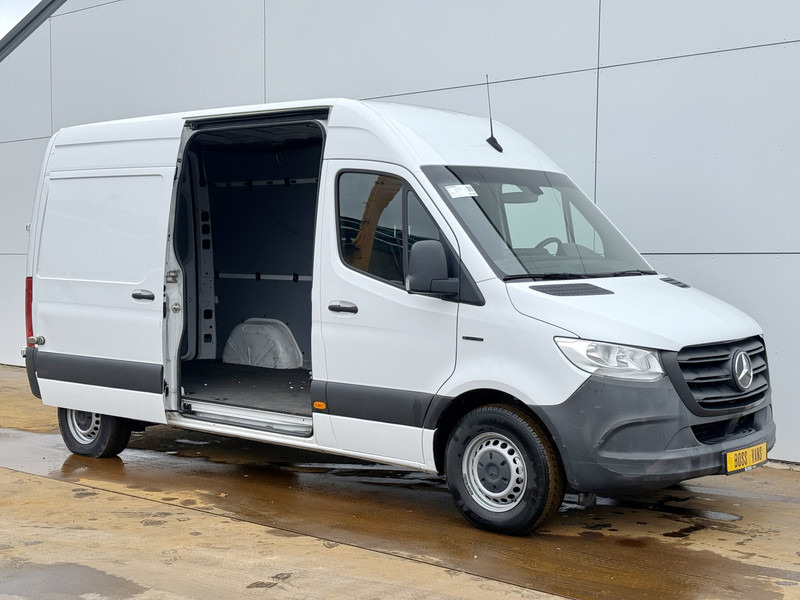 Mercedes-Benz eSprinter 312 55kWh ALL-IN PRIJS L2H2 55kWh 168km WLTP 80kw Snelladen Climate Control Camera Stoelverwarming - Furgão, Carrinha elétrica: foto 5 Mercedes-Benz eSprinter 312 55kWh ALL-IN PRIJS L2H2 55kWh 168km WLTP 80kw Snelladen Climate Control Camera Stoelverwarming - Furgão, Carrinha elétrica: foto 5
