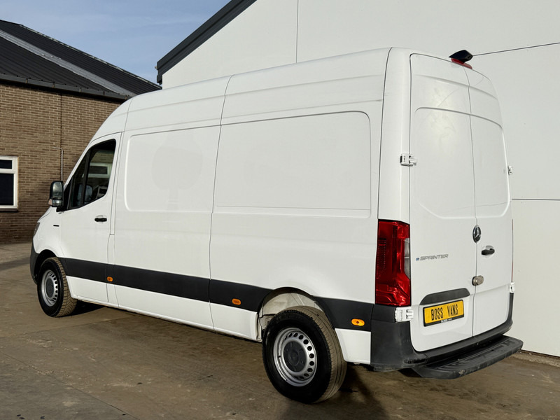 Mercedes-Benz eSprinter 312 ALL-IN PRIJS L2H2 55kWh 168km WLTP 80kw Snelladen Climate Control Camera Stoelverwarming - Furgão, Carrinha elétrica: foto 2 Mercedes-Benz eSprinter 312 ALL-IN PRIJS L2H2 55kWh 168km WLTP 80kw Snelladen Climate Control Camera Stoelverwarming - Furgão, Carrinha elétrica: foto 2