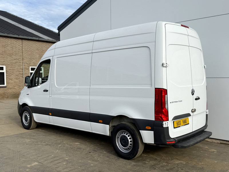 Mercedes-Benz eSprinter 312 ALL-IN PRIJS L2H2 55kWh 168km WLTP 80kw Snelladen Climate Control Stoelverwarming - Furgão, Carrinha elétrica: foto 2 Mercedes-Benz eSprinter 312 ALL-IN PRIJS L2H2 55kWh 168km WLTP 80kw Snelladen Climate Control Stoelverwarming - Furgão, Carrinha elétrica: foto 2
