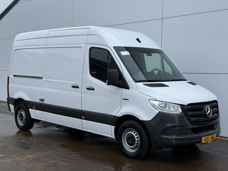 Mercedes-Benz eSprinter 312 ALL-IN PRIJS L2H2 55kWh 168km WLTP 80kw Snelladen Climate Control Stoelverwarming - Furgão, Carrinha elétrica: foto 4 Mercedes-Benz eSprinter 312 ALL-IN PRIJS L2H2 55kWh 168km WLTP 80kw Snelladen Climate Control Stoelverwarming - Furgão, Carrinha elétrica: foto 4