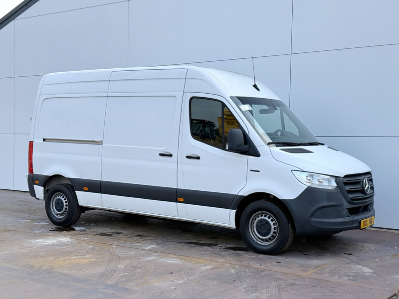 Mercedes-Benz eSprinter 312 L2H2 Elektrisch 41kWh 120pk Climate Control Camera Stoelverwarming - Furgão, Carrinha elétrica: foto 4 Mercedes-Benz eSprinter 312 L2H2 Elektrisch 41kWh 120pk Climate Control Camera Stoelverwarming - Furgão, Carrinha elétrica: foto 4