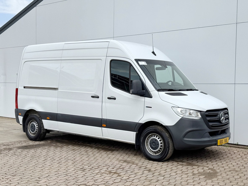 Mercedes-Benz eSprinter 312 L2H2 Elektrisch 55kWh 116pk 143km WLTP Climate Control Stoelverwarming - Furgão, Carrinha elétrica: foto 4 Mercedes-Benz eSprinter 312 L2H2 Elektrisch 55kWh 116pk 143km WLTP Climate Control Stoelverwarming - Furgão, Carrinha elétrica: foto 4