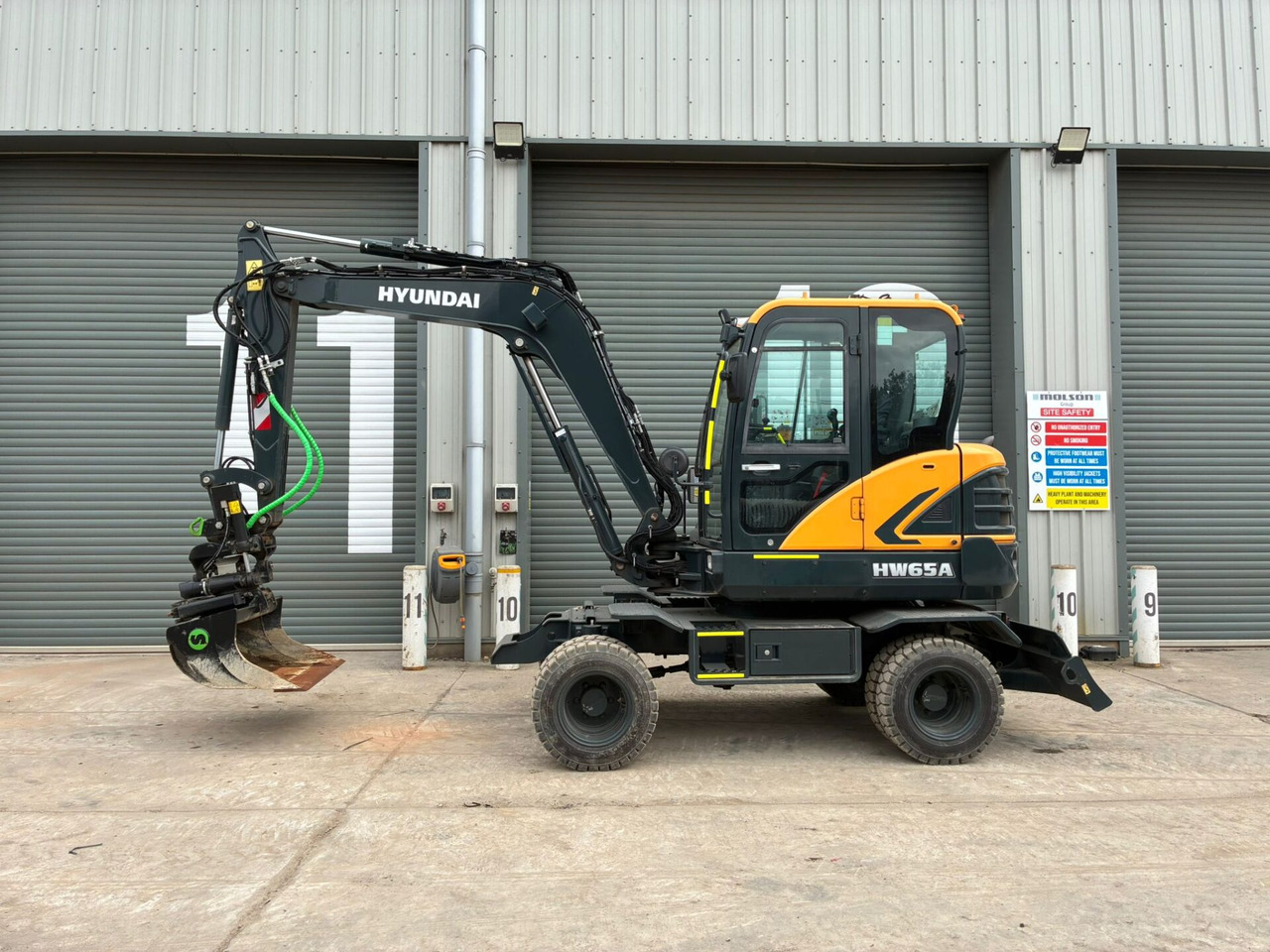 Hyundai HW65AH Ex Demo - Escavadeira de rodas: foto 2 Hyundai HW65AH Ex Demo - Escavadeira de rodas: foto 2