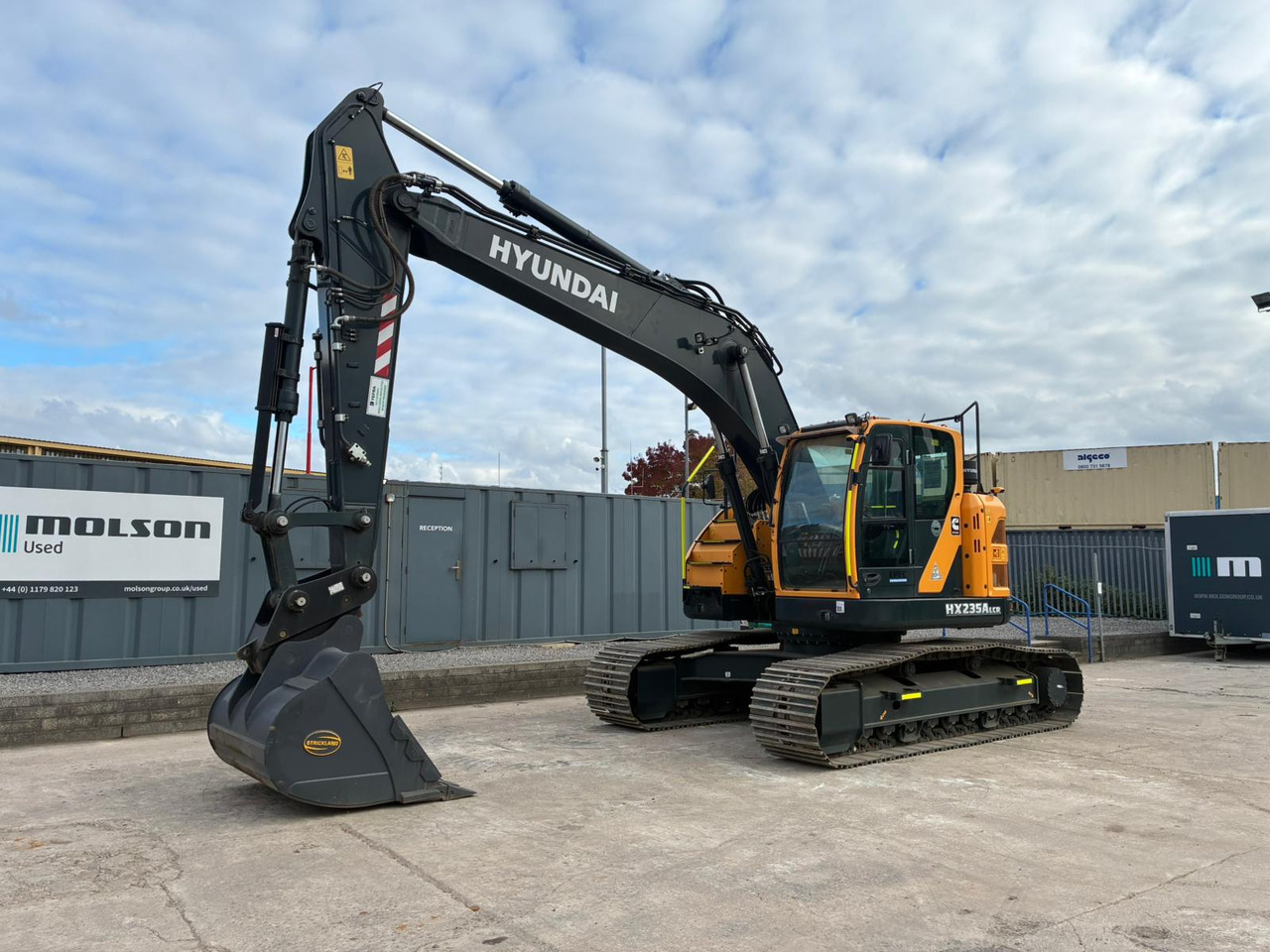 Hyundai HX235ALCR - Escavadora de rastos: foto 1 Hyundai HX235ALCR - Escavadora de rastos: foto 1