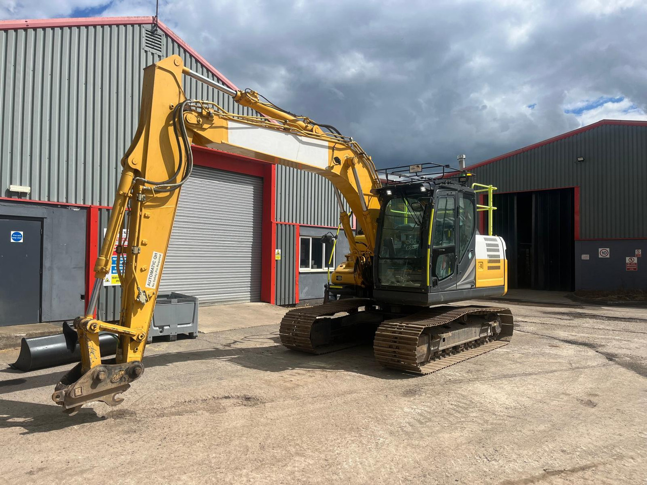 Kobelco SK130LC-11 - Escavadora de rastos: foto 1 Kobelco SK130LC-11 - Escavadora de rastos: foto 1