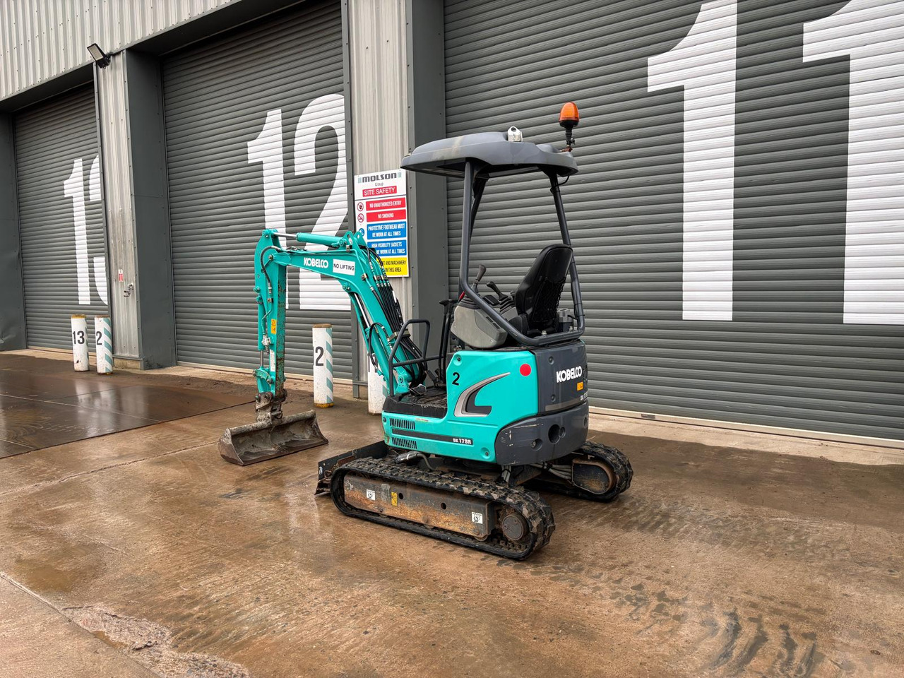 Kobelco SK17SR-3E - Mini escavadeira: foto 3 Kobelco SK17SR-3E - Mini escavadeira: foto 3