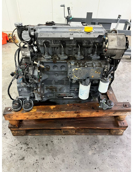 Deutz bf4m1013ec for Sennebogen 821 - Motor: foto 1 Deutz bf4m1013ec for Sennebogen 821 - Motor: foto 1