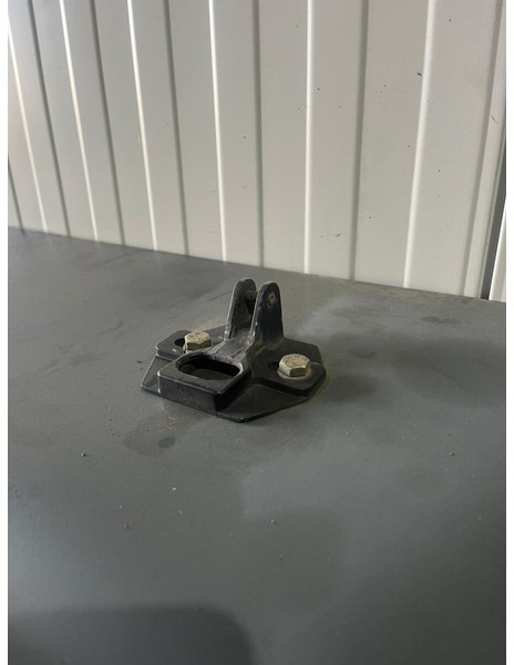 Liebherr A904C Li / A900C Li / A900C ZW / R904 / A900C Li / A900C / R900C Li / R904C - Capô: foto 3 Liebherr A904C Li / A900C Li / A900C ZW / R904 / A900C Li / A900C / R900C Li / R904C - Capô: foto 3