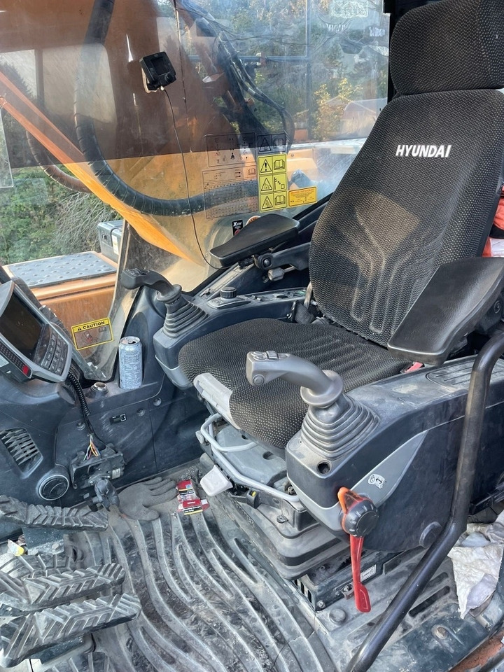 Escavadora de rastos Hyundai HX 300 L: foto 24