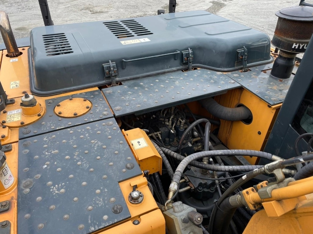 Escavadora de rastos Hyundai HX 300 L: foto 8