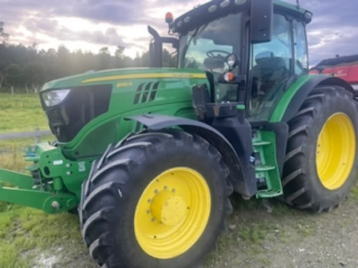 John Deere 6155 R - Trator: foto 2 John Deere 6155 R - Trator: foto 2