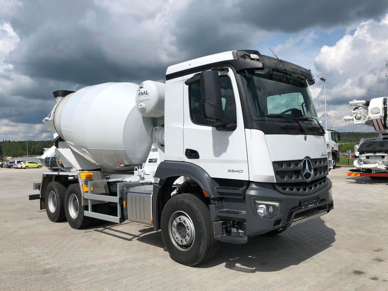 Mercedes-Benz AROCS 3340 FML 8M3 - Camião betoneira: foto 1 Mercedes-Benz AROCS 3340 FML 8M3 - Camião betoneira: foto 1