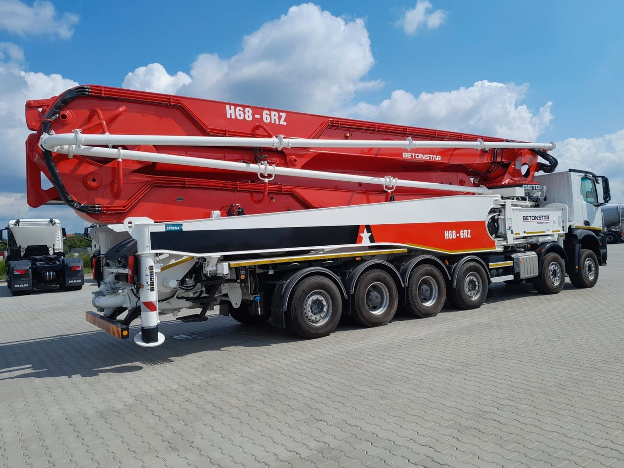 Mercedes-Benz AROCS 4451 BETONSTAR H68.20-6RZ - Autobomba de betão: foto 4 Mercedes-Benz AROCS 4451 BETONSTAR H68.20-6RZ - Autobomba de betão: foto 4
