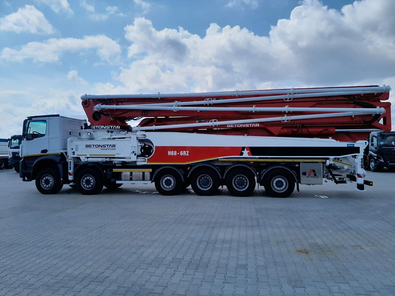 Mercedes-Benz AROCS 4451 BETONSTAR H68.20-6RZ - Autobomba de betão: foto 5 Mercedes-Benz AROCS 4451 BETONSTAR H68.20-6RZ - Autobomba de betão: foto 5