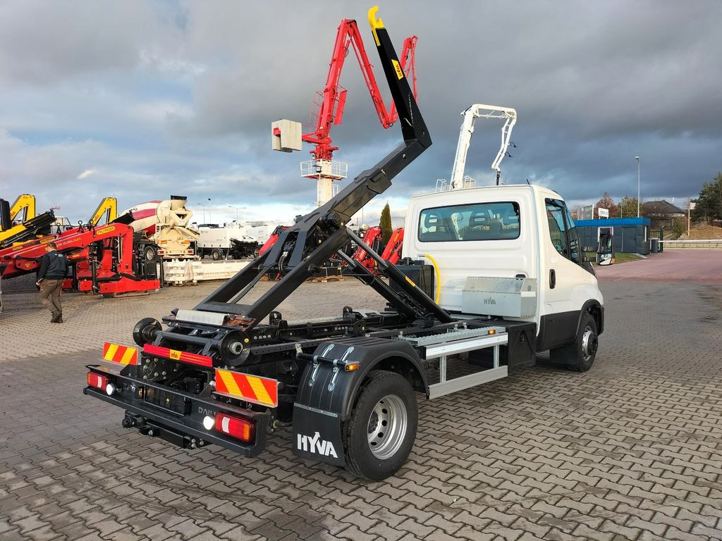 Iveco 70C18H Abrollkipper HYVA HKS-5 - Veículo comercial, Camião polibenne: foto 4 Iveco 70C18H Abrollkipper HYVA HKS-5 - Veículo comercial, Camião polibenne: foto 4