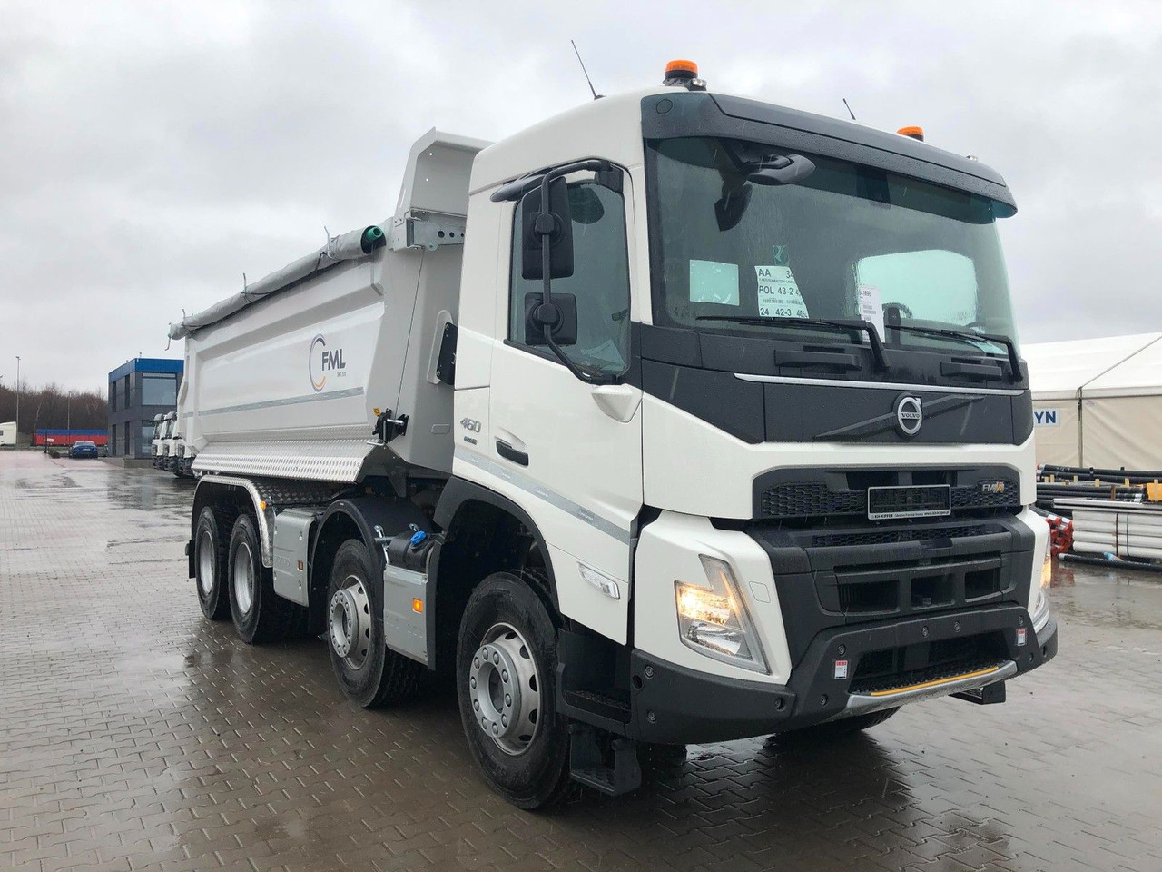 Volvo FMX 460 8x4 FML KIPPER - Camião basculante: foto 1 Volvo FMX 460 8x4 FML KIPPER - Camião basculante: foto 1