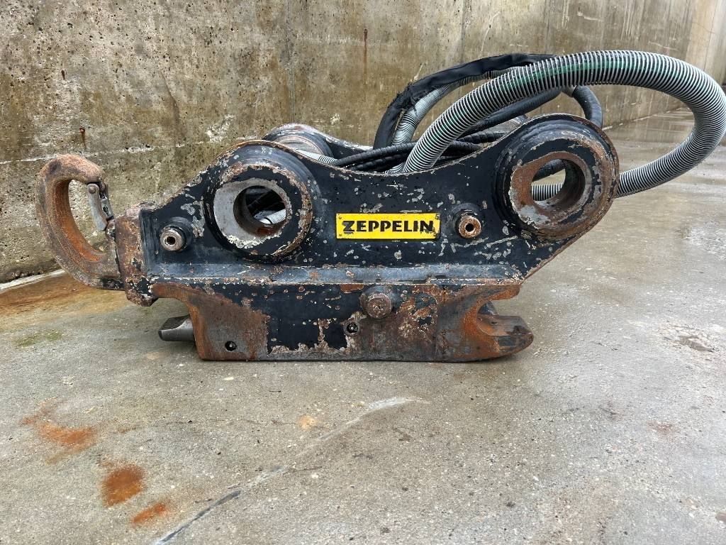 OilQuick OQ70/55 - Acoplamento rápido por Máquina de construção: foto 1 OilQuick OQ70/55 - Acoplamento rápido por Máquina de construção: foto 1