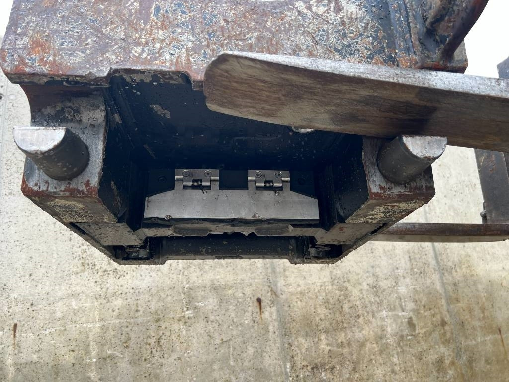 Acoplamento rápido por Máquina de construção OilQuick OQ70/55: foto 9 Acoplamento rápido por Máquina de construção OilQuick OQ70/55: foto 9