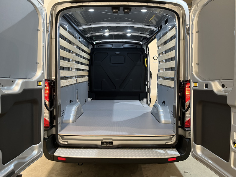 Ford E-Transit 350 L2H2 Trend 68 kWh 184 PK / 100% elektrisch !! / Airco / Cruise Control / CarPlay / Camera / Navigatie / 3-Zits / 900 KM !! Z.G.A.N. ! - Furgão, Carrinha elétrica: foto 5 Ford E-Transit 350 L2H2 Trend 68 kWh 184 PK / 100% elektrisch !! / Airco / Cruise Control / CarPlay / Camera / Navigatie / 3-Zits / 900 KM !! Z.G.A.N. ! - Furgão, Carrinha elétrica: foto 5