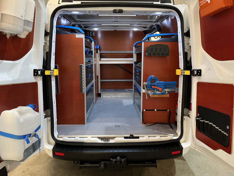 Ford Transit Custom 340 2.0 TDCI L1H1 Trend 130 PK Servicebus / Sortimo Inrichting / Euro 6 / Schuifdeur L + R / 220V. / Airco / Cruise Control / PDC / CarPlay / Trekhaak / Navigatie / - Furgão compacto: foto 5 Ford Transit Custom 340 2.0 TDCI L1H1 Trend 130 PK Servicebus / Sortimo Inrichting / Euro 6 / Schuifdeur L + R / 220V. / Airco / Cruise Control / PDC / CarPlay / Trekhaak / Navigatie / - Furgão compacto: foto 5