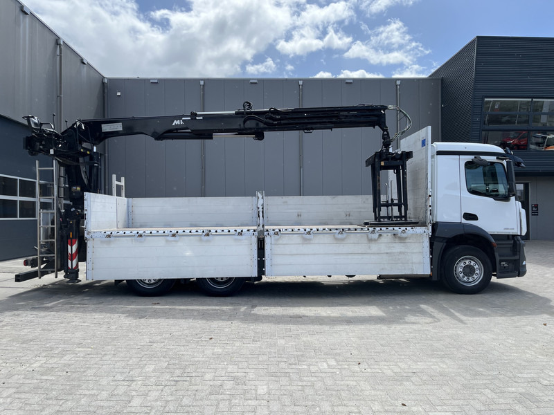 Mercedes-Benz ANTOS 2546 6X2 Bouwstoffenauto / Open laadbak vv KRAAN MKG HLK 221-3 met Palletklem - Camião de caixa aberta/ Plataforma, Camião grua: foto 3 Mercedes-Benz ANTOS 2546 6X2 Bouwstoffenauto / Open laadbak vv KRAAN MKG HLK 221-3 met Palletklem - Camião de caixa aberta/ Plataforma, Camião grua: foto 3