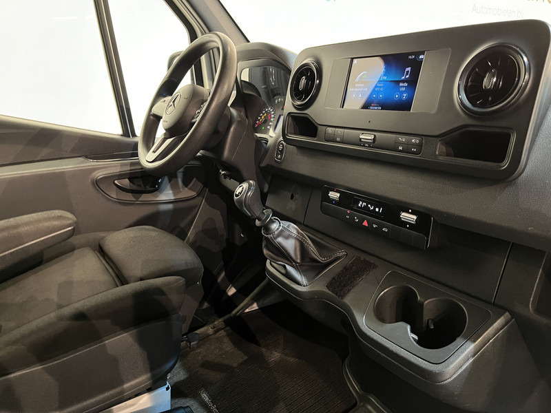 Mercedes-Benz Sprinter 311 CDI L2H2 RWD / Euro 6 / Servicebus / Bott inrichting / 220V / Airco / Oprijplaat / Compressor / CarPlay / Camera - Furgão: foto 3 Mercedes-Benz Sprinter 311 CDI L2H2 RWD / Euro 6 / Servicebus / Bott inrichting / 220V / Airco / Oprijplaat / Compressor / CarPlay / Camera - Furgão: foto 3