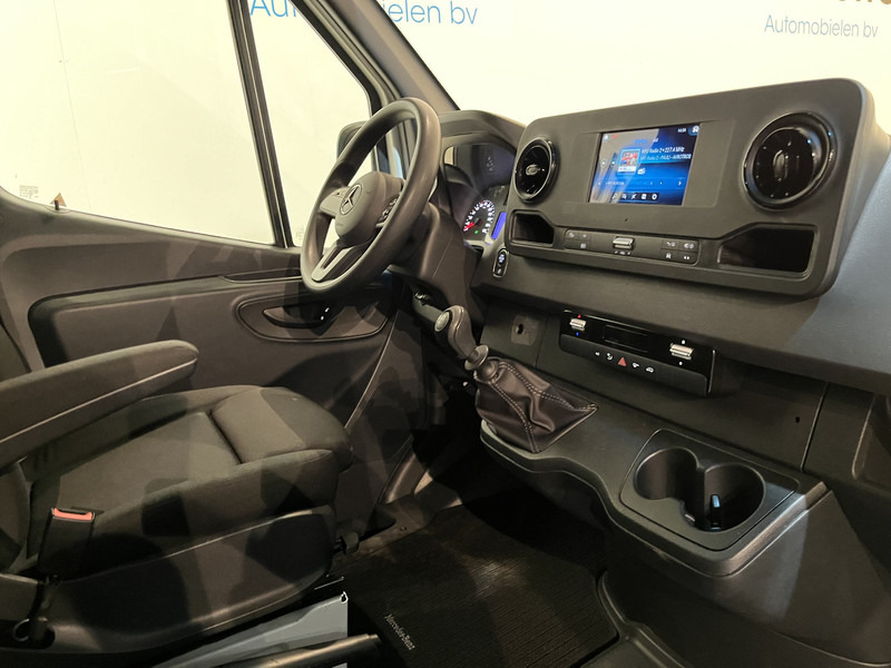 Mercedes-Benz Sprinter 311 CDI L2H2 RWD / Euro 6 / Servicebus / Bott inrichting / 220V / Airco / Oprijplaat / Compressor / CarPlay / Camera - Furgão: foto 4 Mercedes-Benz Sprinter 311 CDI L2H2 RWD / Euro 6 / Servicebus / Bott inrichting / 220V / Airco / Oprijplaat / Compressor / CarPlay / Camera - Furgão: foto 4
