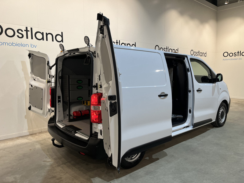 Peugeot e-Expert EV L2 75 kWh Servicebus / Inrichting / 100% Elektrisch / Airco / 220V. / Trekhaak / Camera / Cruise Control / Navigatie / CarPlay / 3-Zits 13.000 KM !! - Furgão compacto, Carrinha elétrica: foto 2 Peugeot e-Expert EV L2 75 kWh Servicebus / Inrichting / 100% Elektrisch / Airco / 220V. / Trekhaak / Camera / Cruise Control / Navigatie / CarPlay / 3-Zits 13.000 KM !! - Furgão compacto, Carrinha elétrica: foto 2