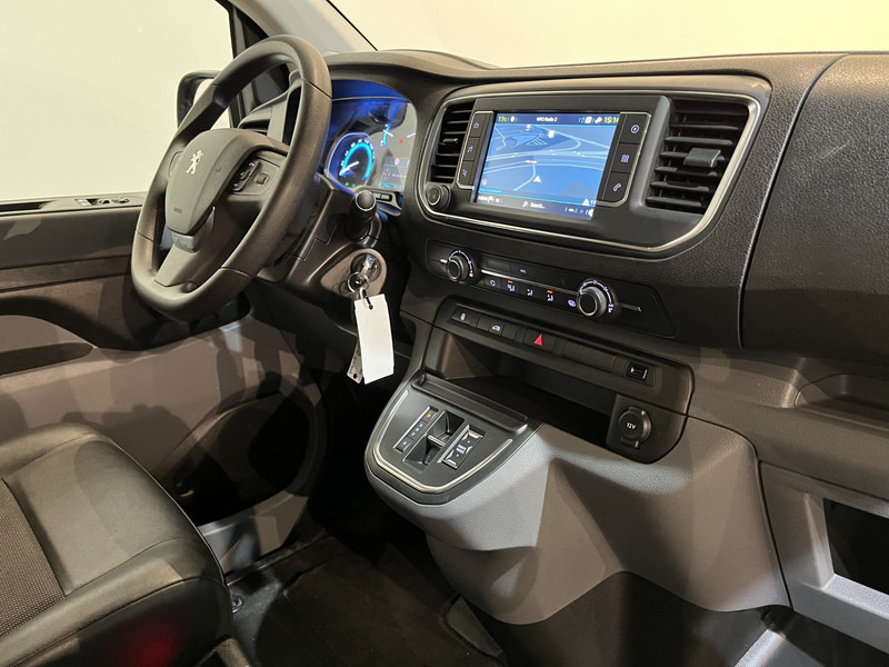 Peugeot e-Expert L2 Premium 75 kWh Servicebus / Van den Born Inrichting / 100% Elektrisch / Airco / Camera / Cruise Control / Navigatie / CarPlay / 12.400 KM !! - Furgão compacto, Carrinha elétrica: foto 3 Peugeot e-Expert L2 Premium 75 kWh Servicebus / Van den Born Inrichting / 100% Elektrisch / Airco / Camera / Cruise Control / Navigatie / CarPlay / 12.400 KM !! - Furgão compacto, Carrinha elétrica: foto 3