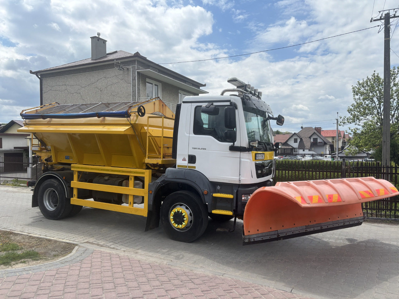 MAN TGM 18.290 4X4BB GRITTER/SPREADER PLOUGH ECON - Veículo limpa-neves: foto 2 MAN TGM 18.290 4X4BB GRITTER/SPREADER PLOUGH ECON - Veículo limpa-neves: foto 2