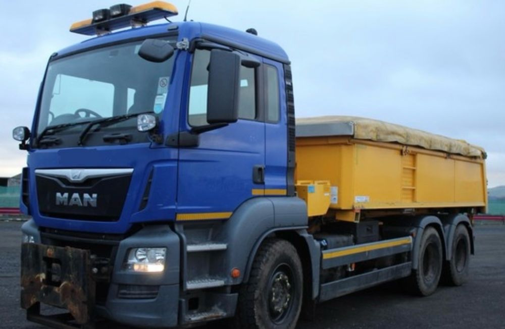 MAN Tgs 26.360 6x4 wywrotka piaskarka pług e6 euro6 - Camião basculante: foto 5 MAN Tgs 26.360 6x4 wywrotka piaskarka pług e6 euro6 - Camião basculante: foto 5