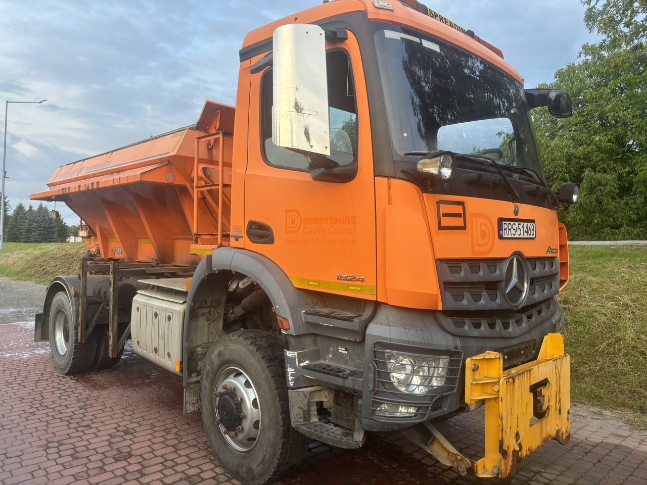 Leasing de Mercedes AROCS 1824 4X4 GRITTER/SPREADER/PLOUGH Mercedes AROCS 1824 4X4 GRITTER/SPREADER/PLOUGH: foto 6