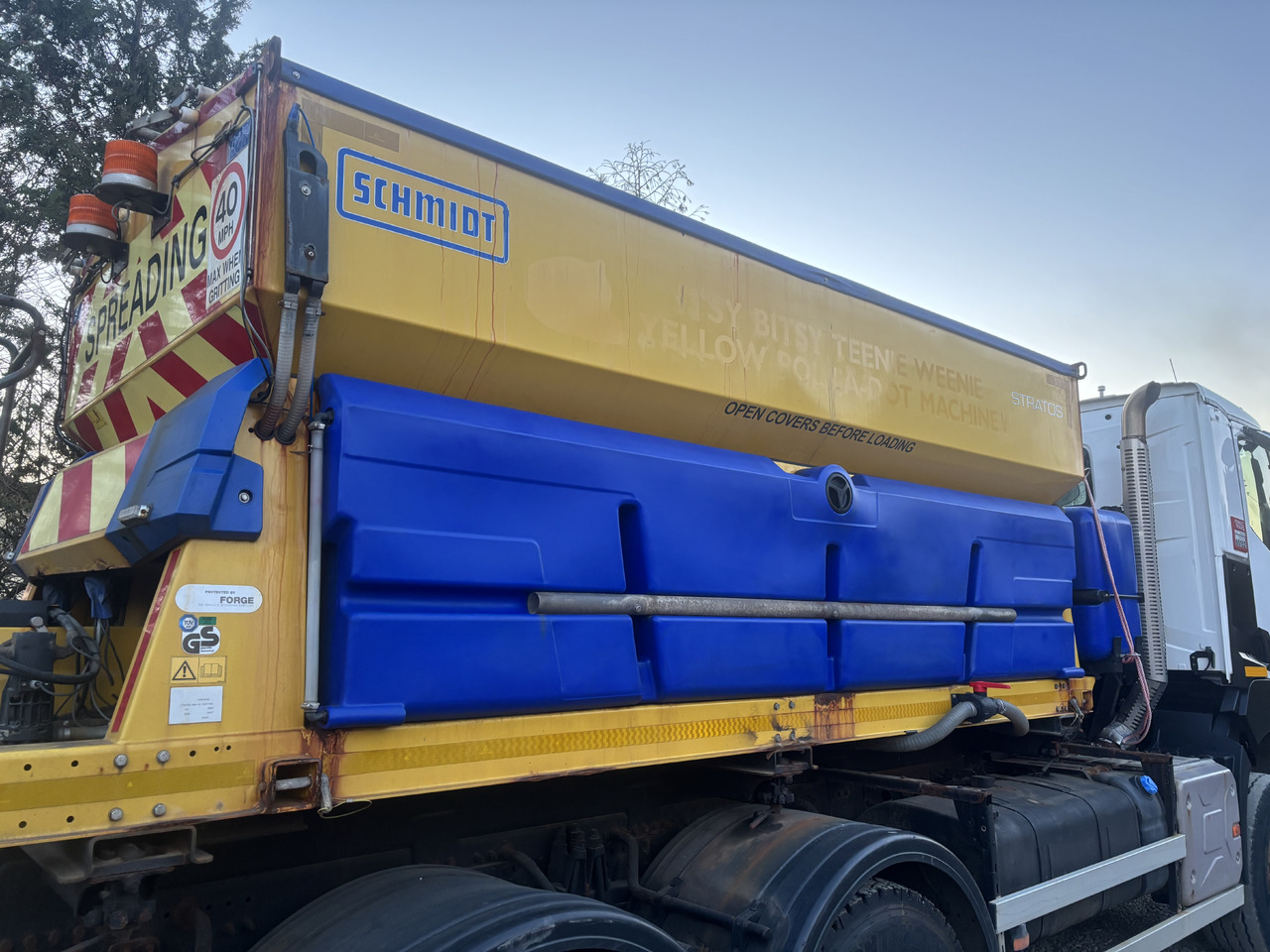 RENAULT K380 6x6 K380 6x6 SCHMIDT STRATOS III GRITTER/SPREADER PLOUGH - Veículo limpa-neves: foto 2 RENAULT K380 6x6 K380 6x6 SCHMIDT STRATOS III GRITTER/SPREADER PLOUGH - Veículo limpa-neves: foto 2