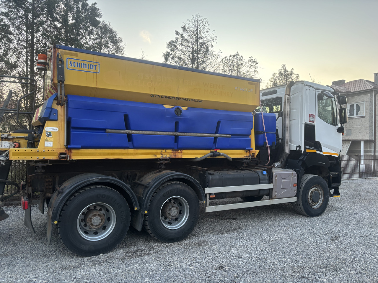 RENAULT K380 6x6 K380 6x6 SCHMIDT STRATOS III GRITTER/SPREADER PLOUGH - Veículo limpa-neves: foto 3 RENAULT K380 6x6 K380 6x6 SCHMIDT STRATOS III GRITTER/SPREADER PLOUGH - Veículo limpa-neves: foto 3