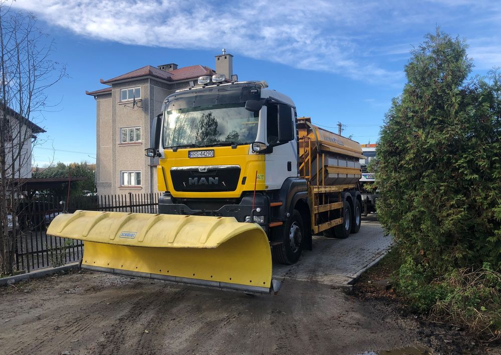 Leasing de MAN TGS 26.320 6x6BB piaskarka solarka econ schmidt pług MAN TGS 26.320 6x6BB piaskarka solarka econ schmidt pług: foto 7 Leasing de MAN TGS 26.320 6x6BB piaskarka solarka econ schmidt pług MAN TGS 26.320 6x6BB piaskarka solarka econ schmidt pług: foto 7